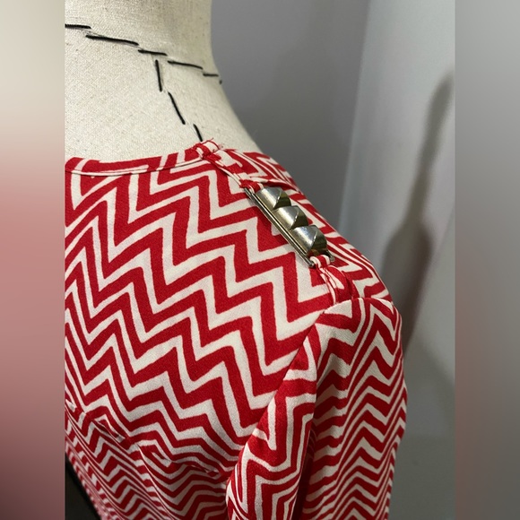 Zac & Rachel blouse in red and cream. Women’s size S - Picture 10 of 15